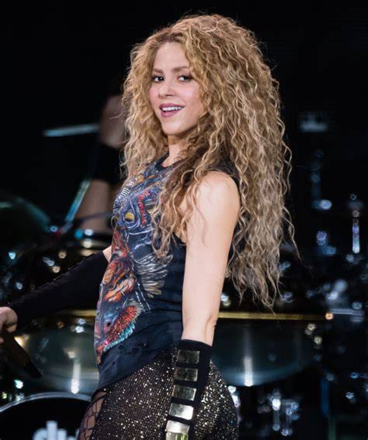 Shakira and Her Iconic Black Hair: a Deep Dive into Her Style Evolution