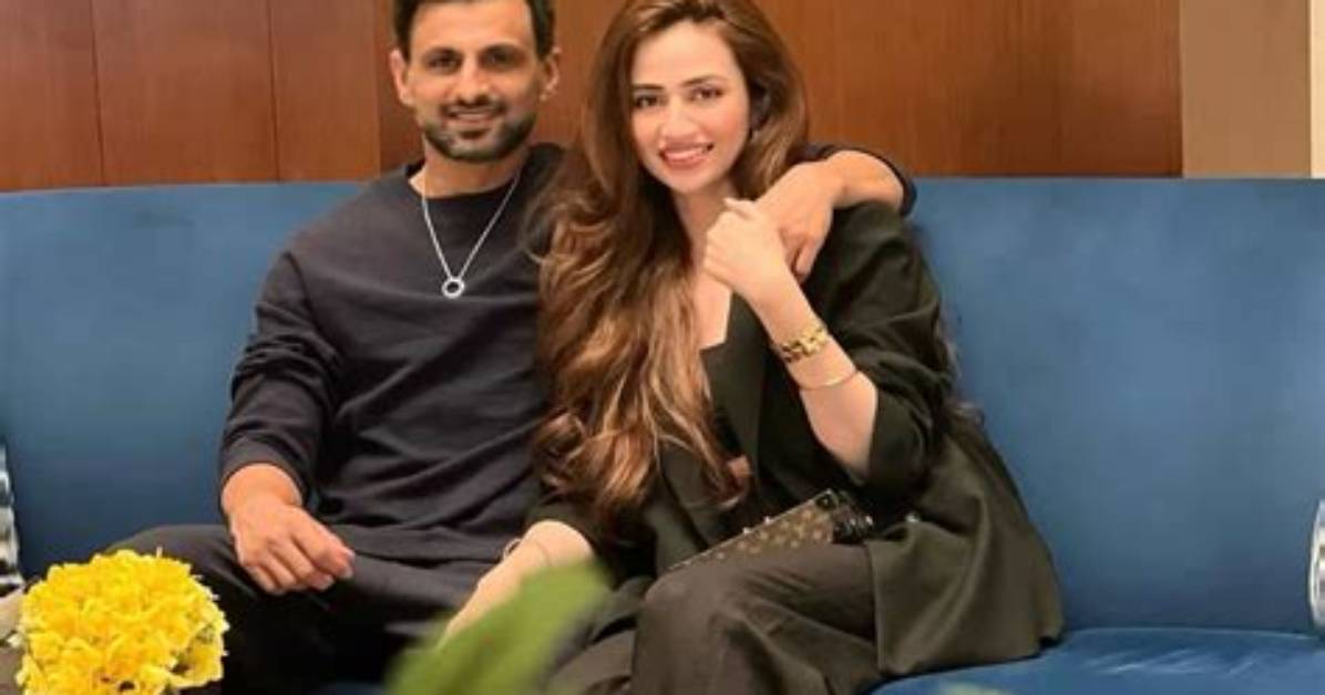 Shoaib Malik and Sana Javed Had Rushed Wedding; Claims Employee of Actress' Designer