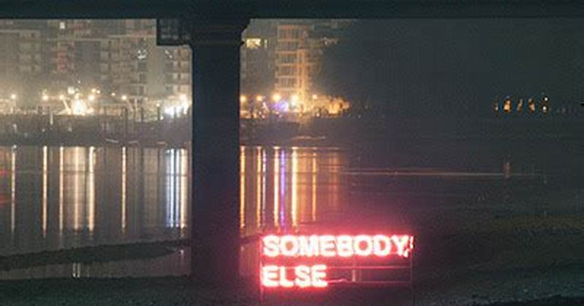 Somebody Else by the 1975 Lyrics Meaning – Navigating the Twists and Turns of Post-Breakup Emotions
