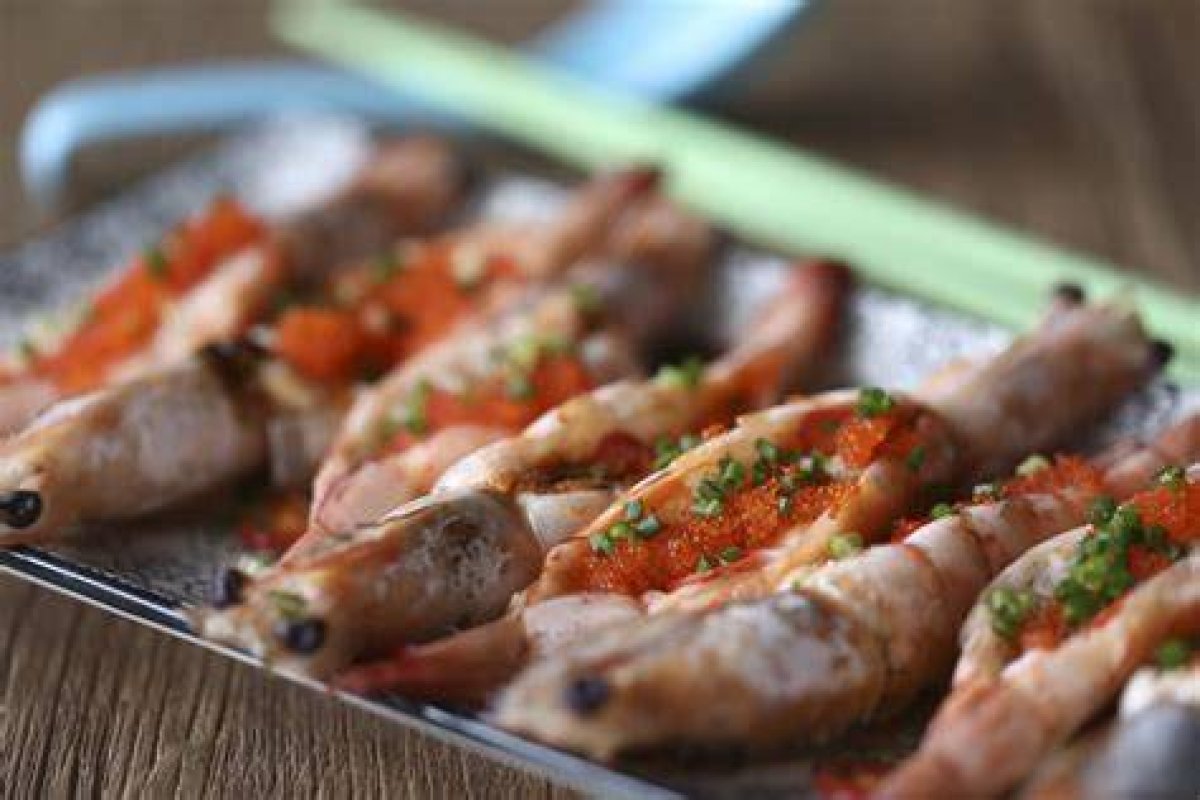 Steamed Shrimp with Tobiko Caviar - Recipe
