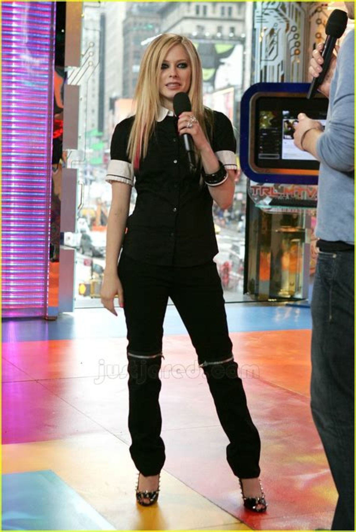 Stepping up: Avril Lavigne in Heels