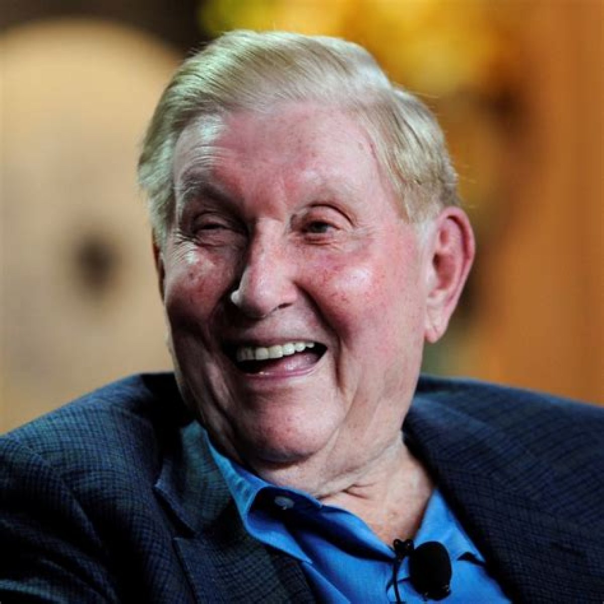 Sumner Redstone, Who Built Viacom into Us Media Titan, Dies at 97