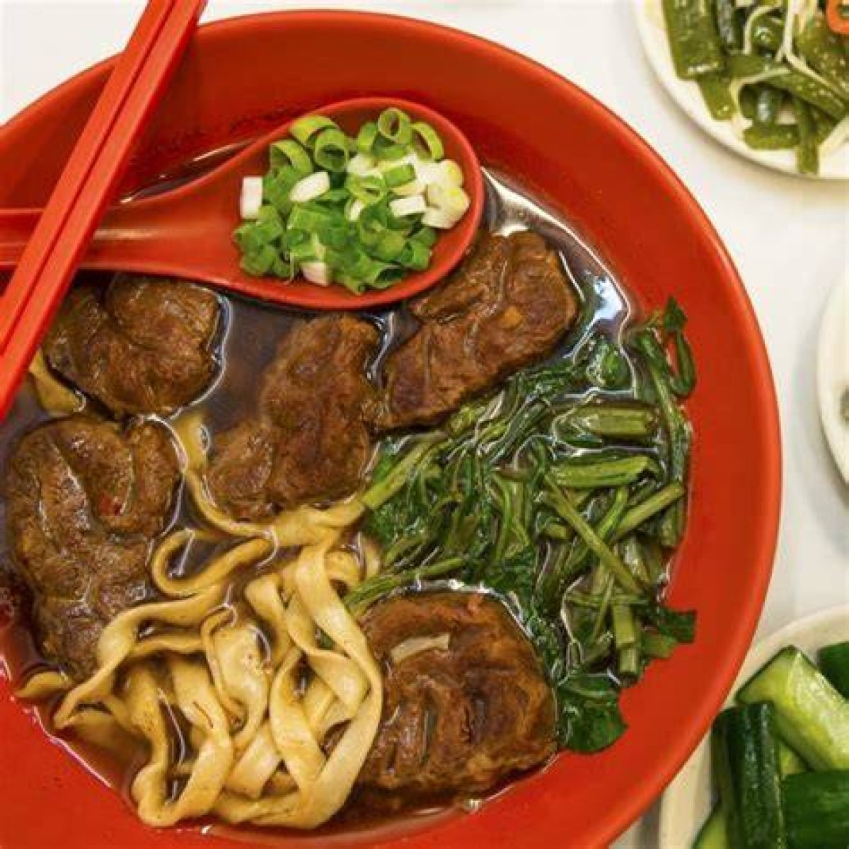 Taipei’s Beef Noodle Restaurants Take on Us and Japanese Fast Food