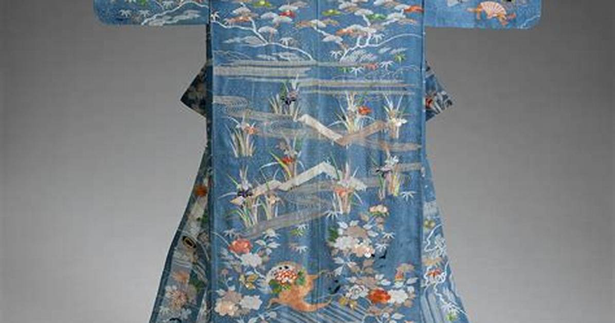 The Kimono: Japanese Designers Work to Make It Fashionable Again After Worrying Drop in Sales