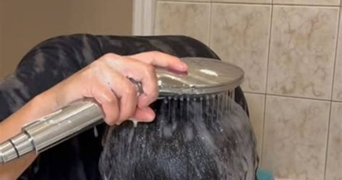 The ‘Upside Down’ Method for Washing Hair