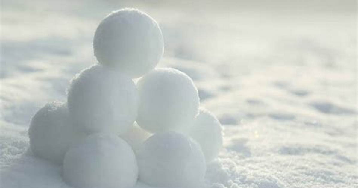 Throws Snowballs at Say