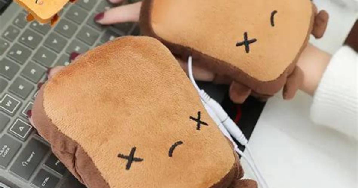 Toast Hand Warmers Are Going to Be Your Newest Winter Obsession
