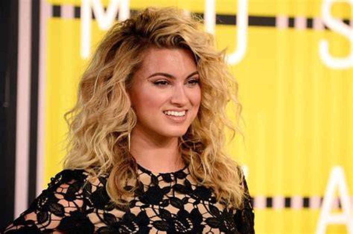 Tori Kelly Net Worth | Tori Kelly Bio Career Success Story