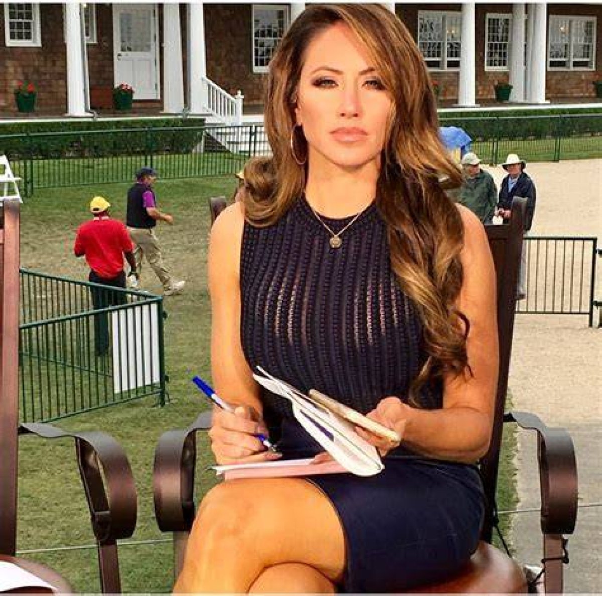 Unveiling the Extraordinary World of Holly Sonders De La Hoya