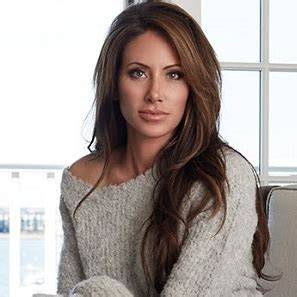 Unveiling the Life of Holly Sonders' Husband: a Journey into Love and Fame