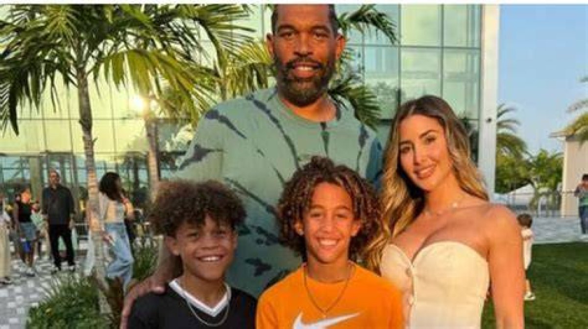 Unveiling the Life of Julius Peppers' Girlfriend