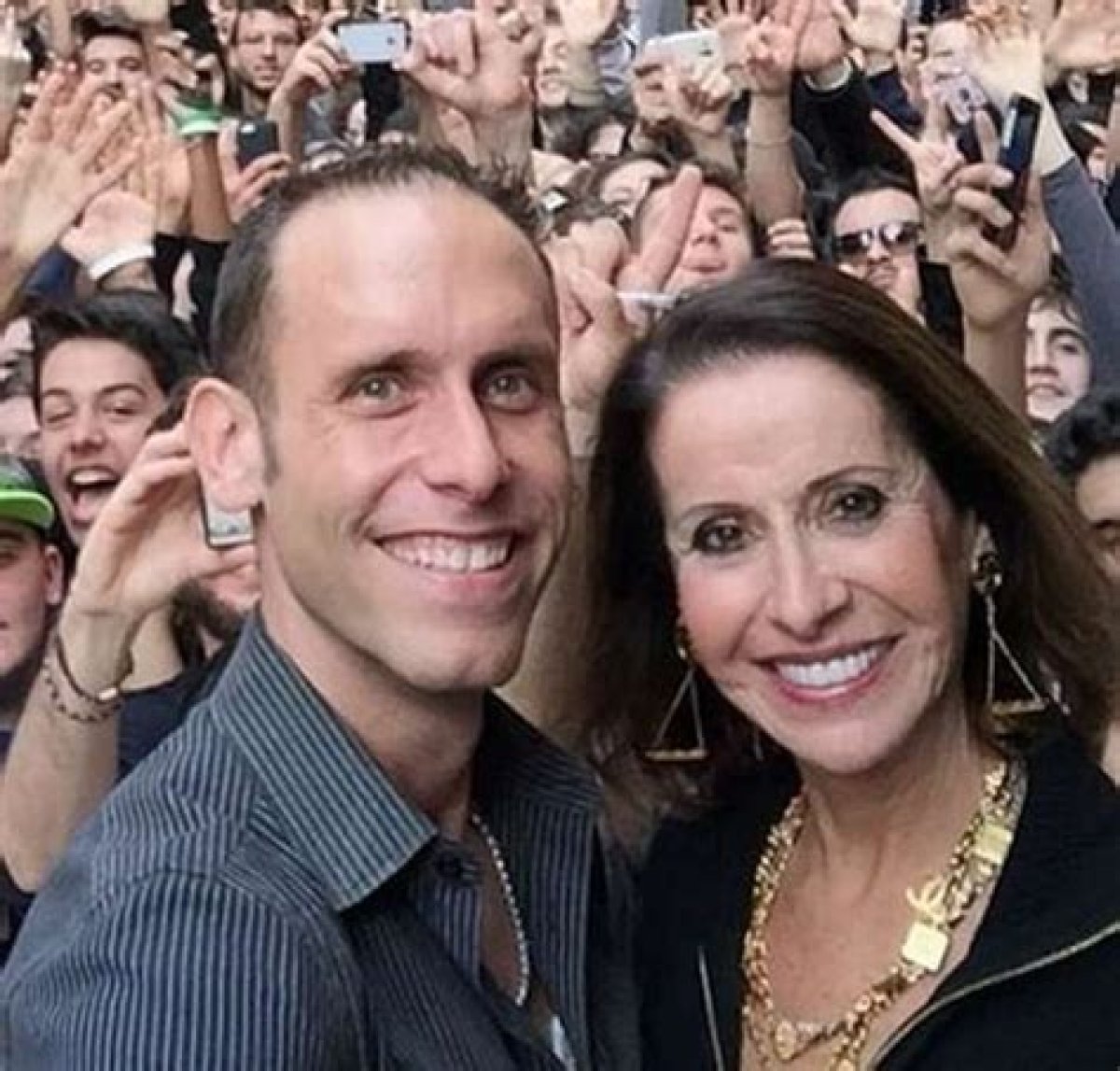 Unveiling the Mystery: Is Seth Gold Married?