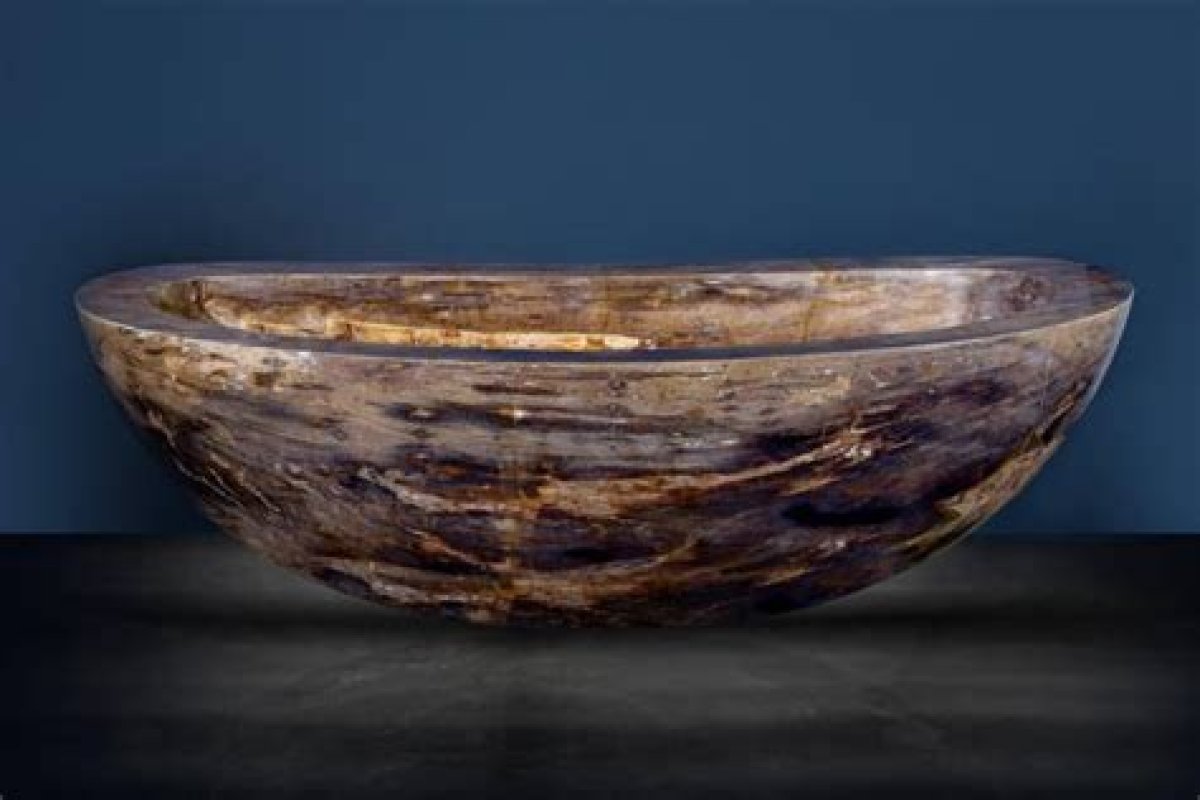 Us$1.74 Million Bathtub Holds a Piece of History