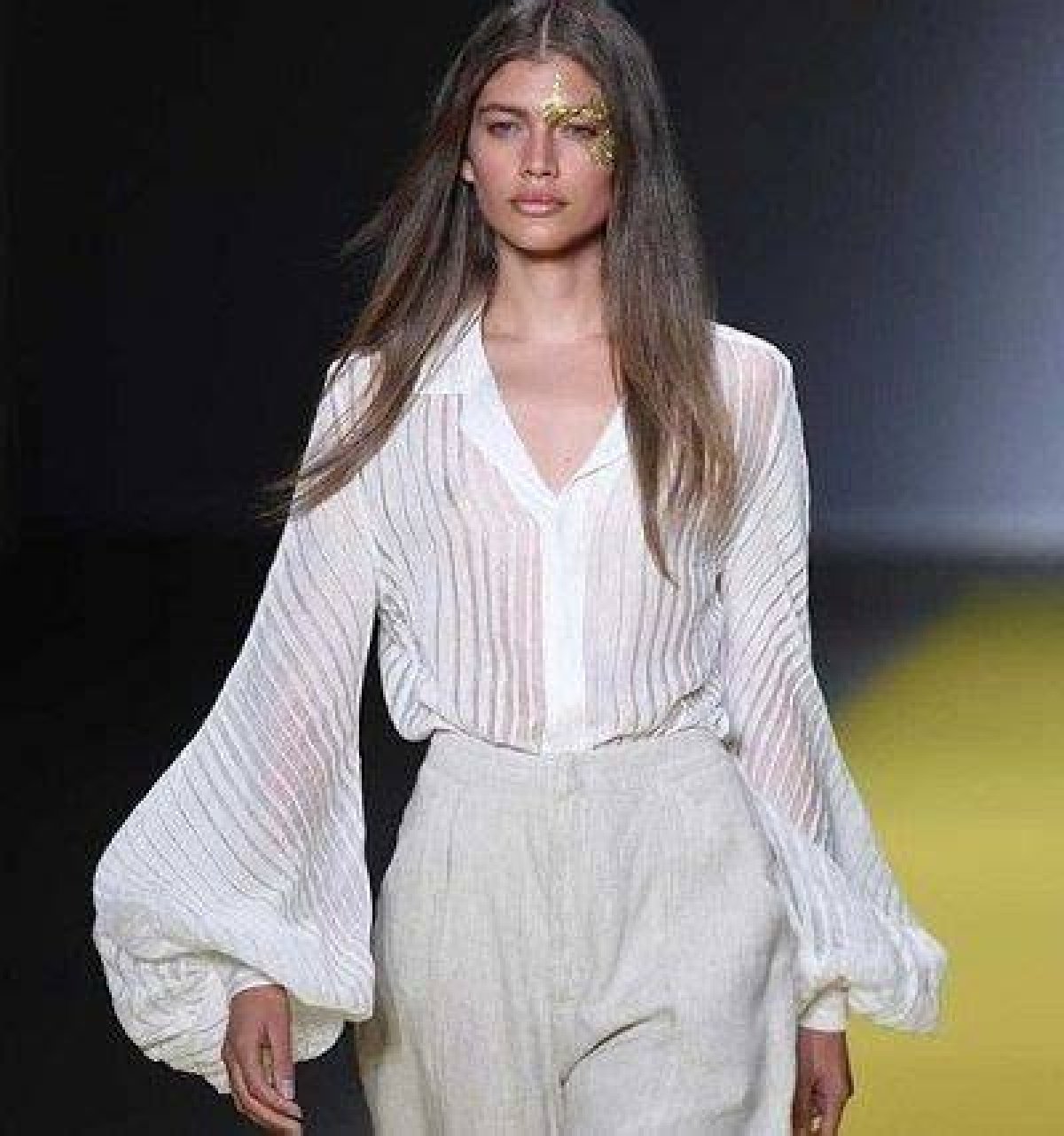 Valentina Sampaio (Model) Height, Weight, Age, Boyfriend, Biography, Family & More