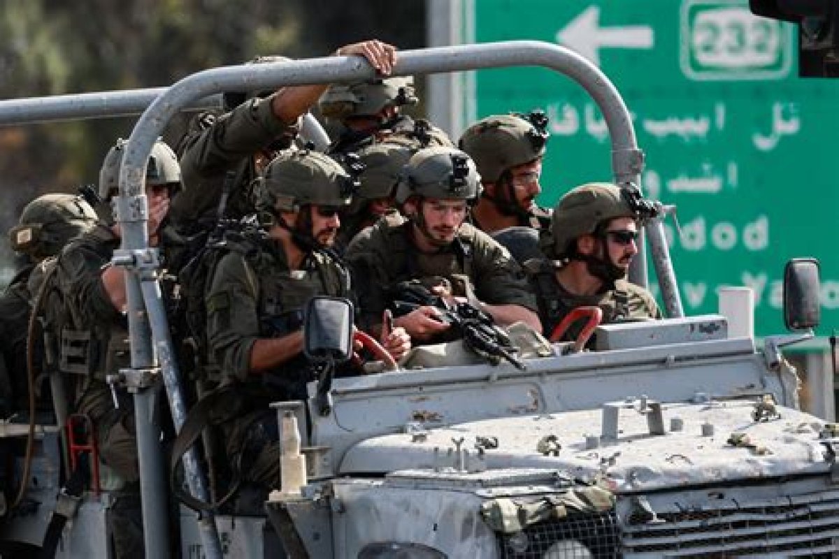 Video Appears to Show the Israeli Army Shooting Palestinians Without Provocation, Killing 1 and Wounding 2 Others