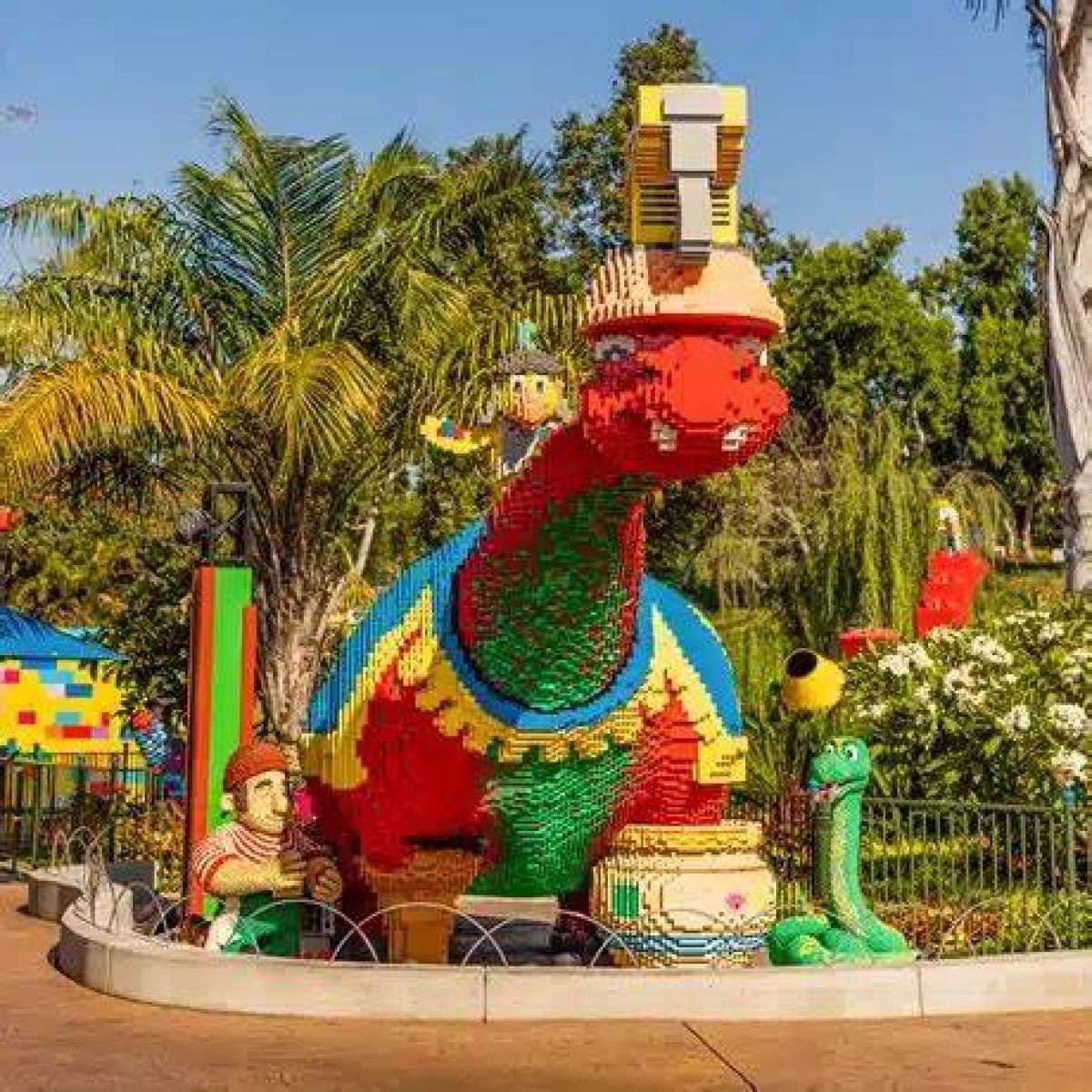 What Are the Busiest Days at Legoland California?