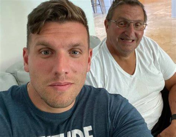 Who Are Chris Distefano Mom And Dad? What’s His Parent’s Profession?