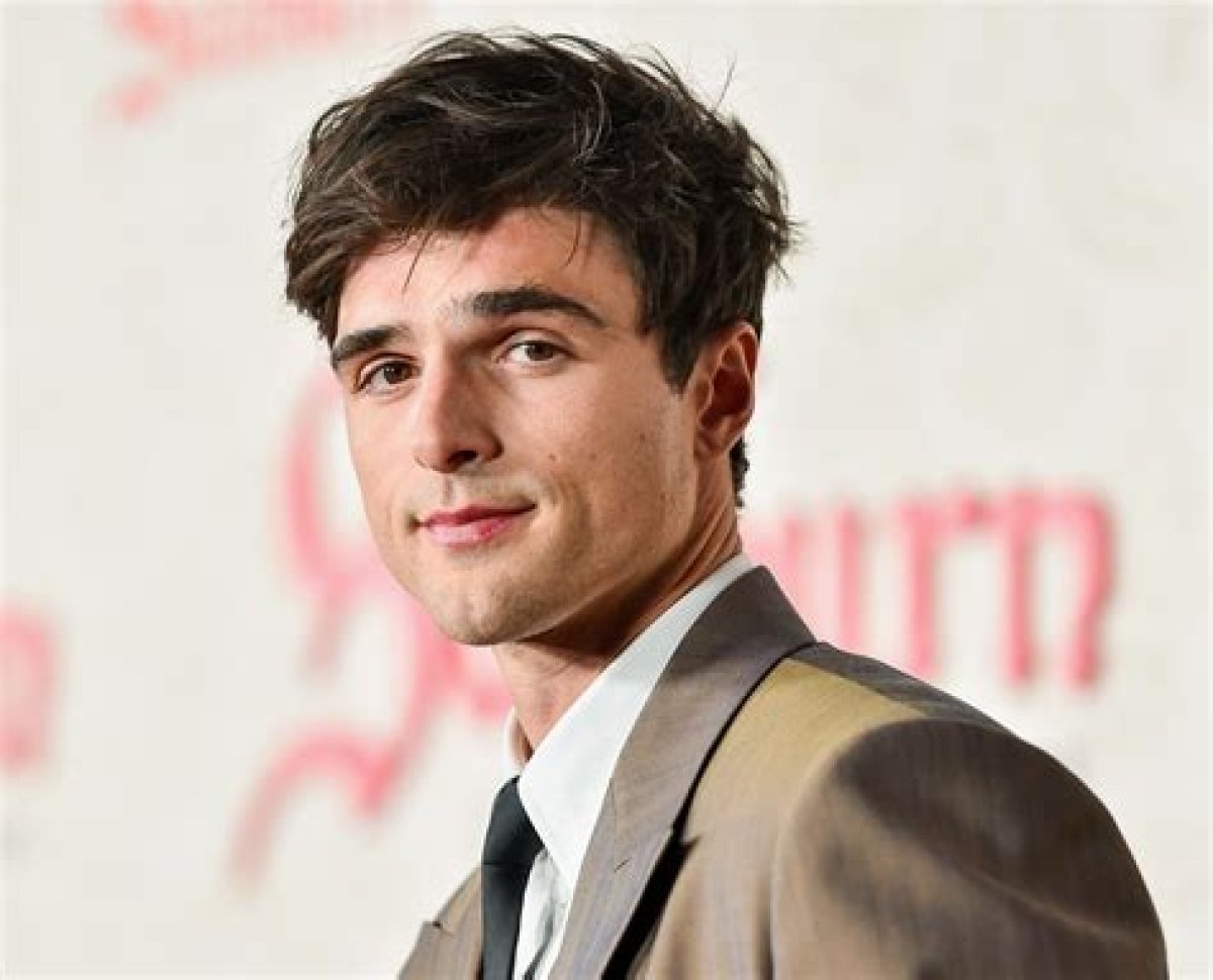 Who Is Actor Jacob Elordi? His Age, Height, Family & More