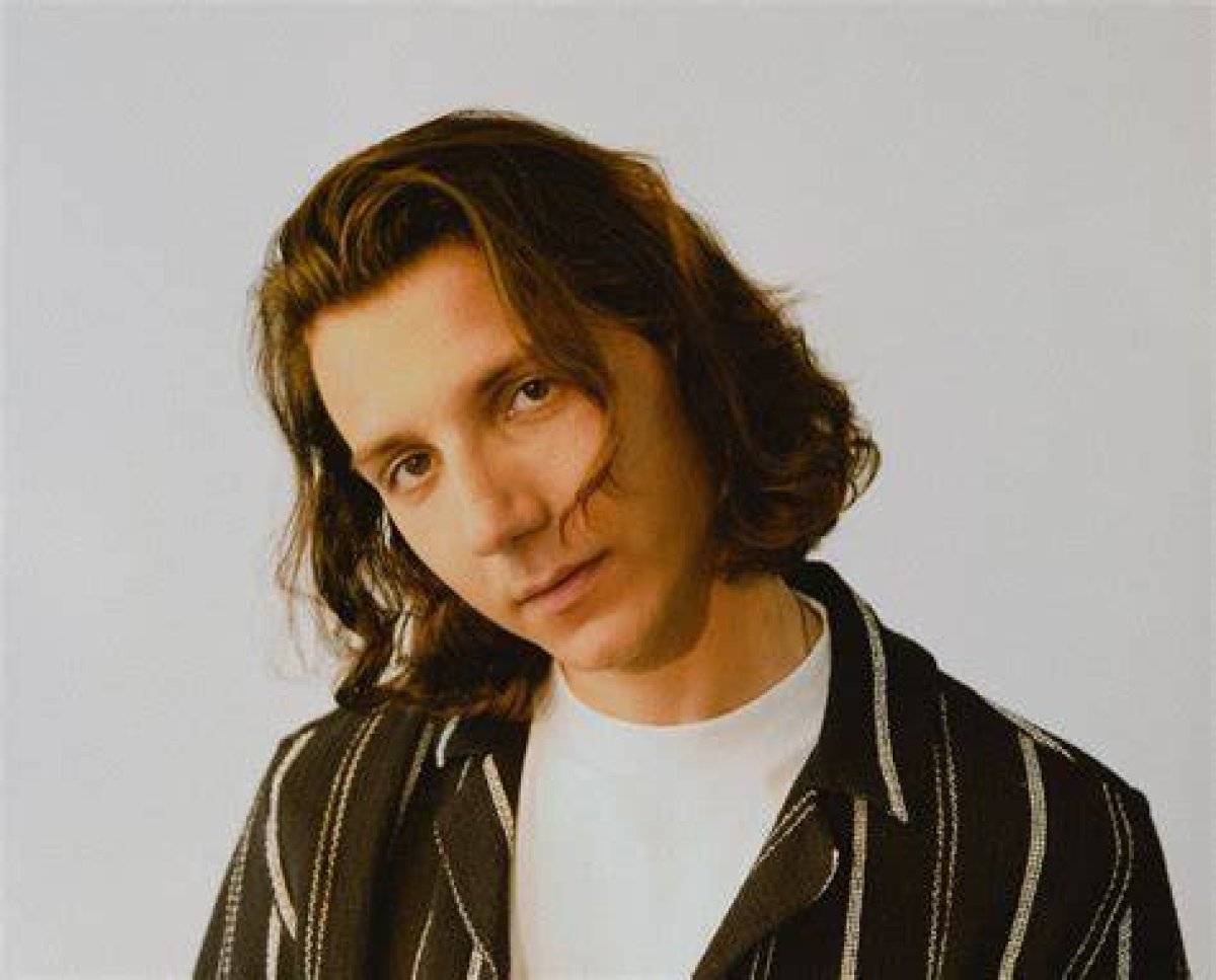 Who Is Anson Seabra Dating – Anson Seabra's Girlfriend & Exes