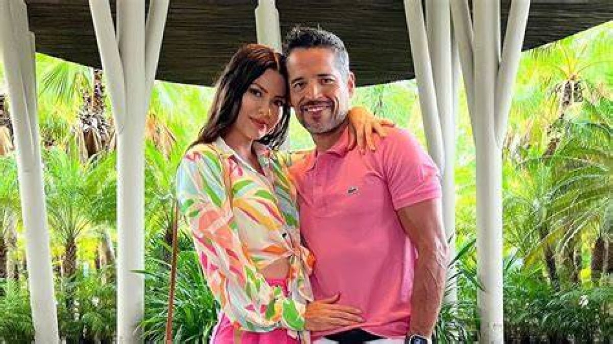 Who Is Carlos Martinez Dating – Carlos Martinez's Girlfriend & Exes