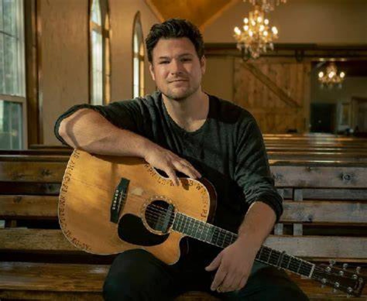Who Is Country Singer Ian Flanigan? His Age, Net Worth, Wiki, Bio