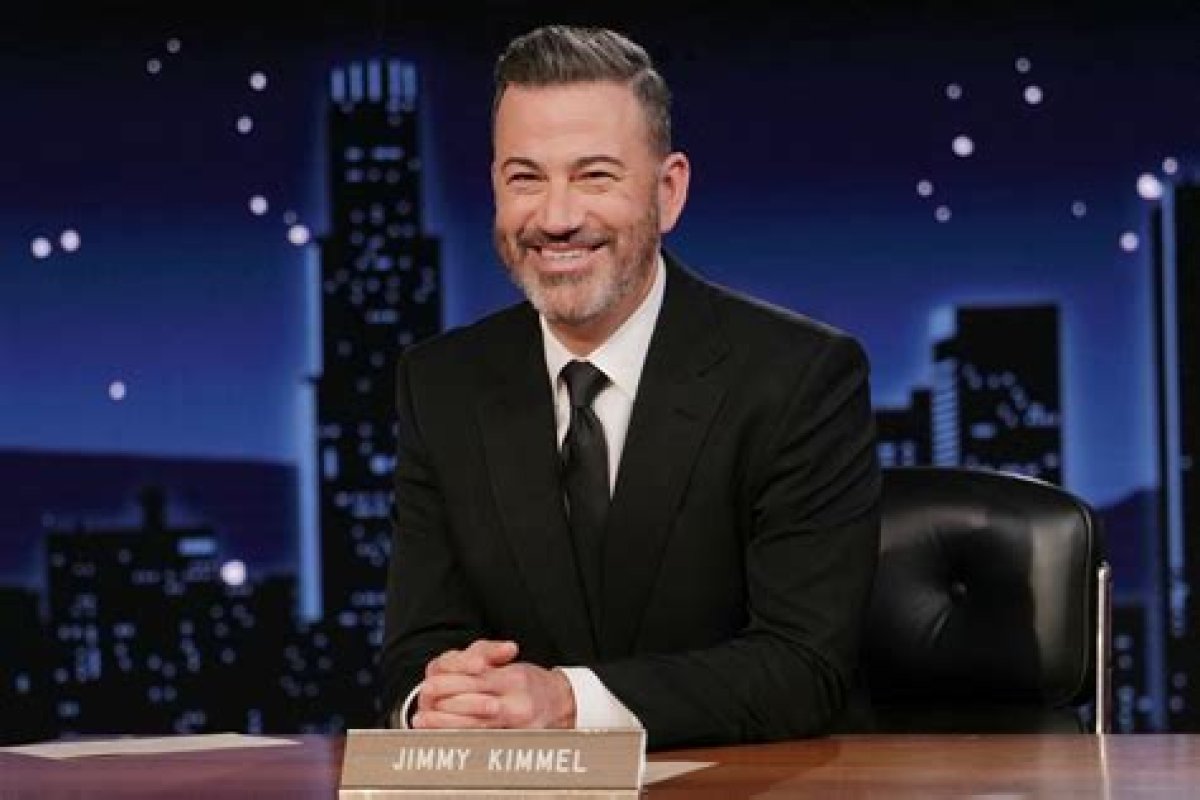Who Is Jimmy Kimmel’s Tv Writer Wife Molly Mcnearney? Jimmy Kimmel Live! ’S Executive Producer Works on the Oscars and Emmys, Is Pals with Jennifer Aniston, and Shares 2 Kids with the Talk Show Host