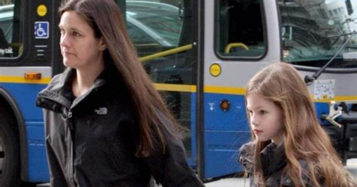 Who Is Mackenzie Foy's Mother Giorgina Karrie Foy? Her Age