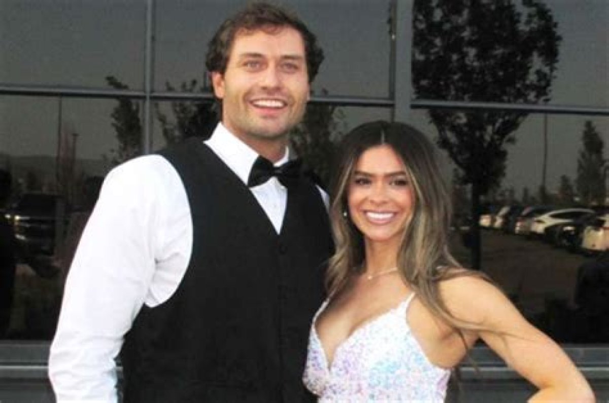Who Is Mark-Paul's Ex-Wife Lisa Ann Russell? Her Age & More
