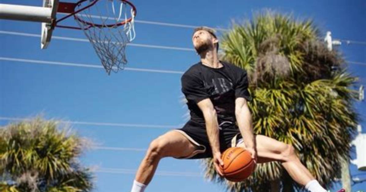 Who Is Player/Dunker Jordan Kilganon? His Age, Girlfriend & More