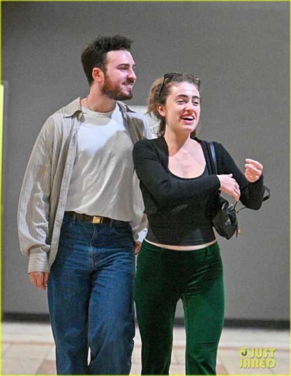 Who Is Rachel Sennott Dating in 2022? Relationship with Stavros Halkias, Her Career & Family