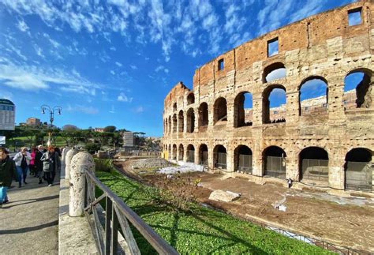 Who Is the Invader Near the Colosseum in Elden Ring?