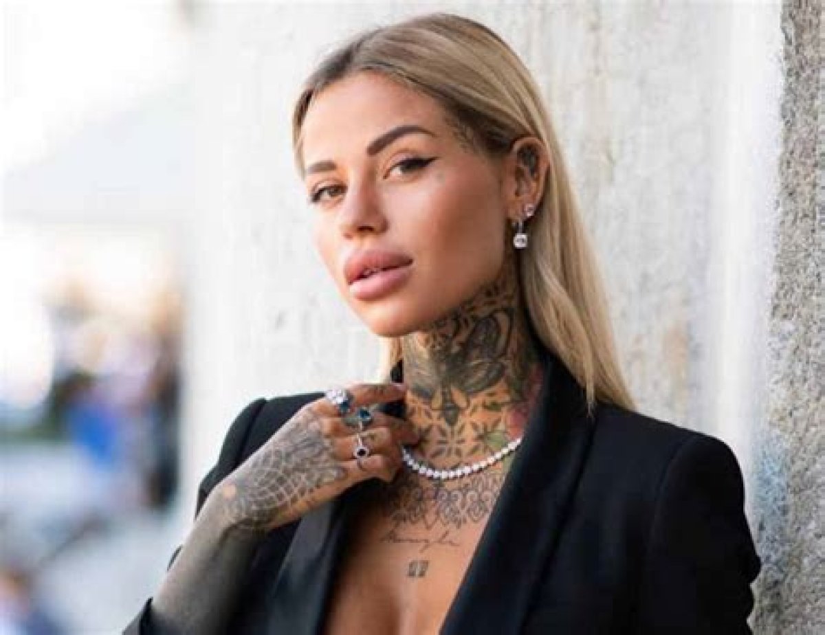 Who Is Zoe Cristofoli? Meet the Young Celebrity Girlfriend of Theo Hernandez!