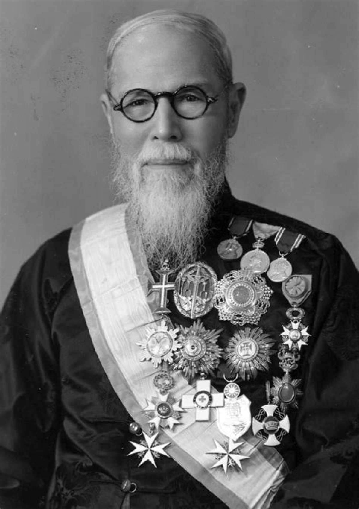 Who Was Sir Robert Hotung? the Great Uncle of Late Casino King Stanley Ho, Dubbed the ‘Far East Jp Morgan’ and ‘Grand Old Man of Hong Kong’