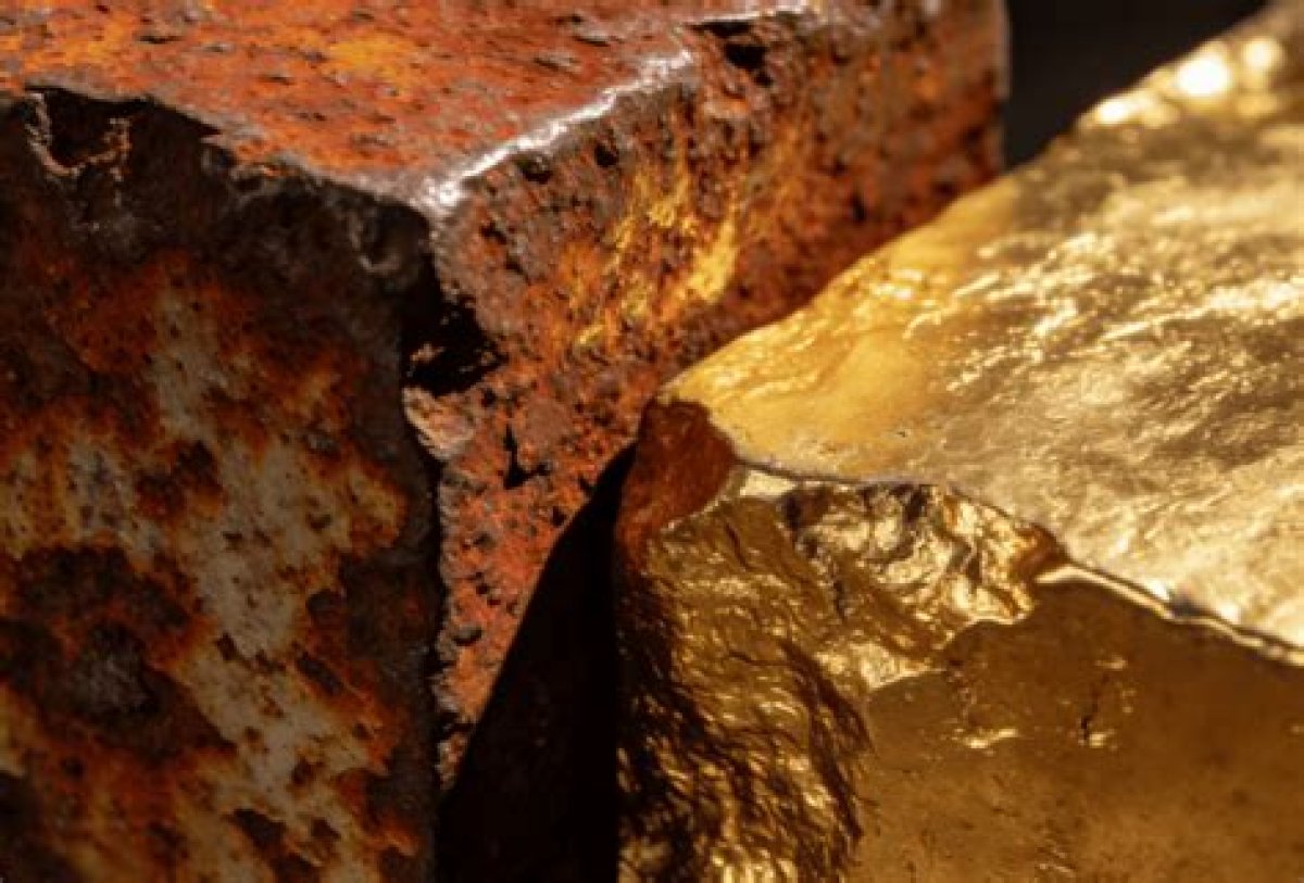 Why Does 14K Gold Turn Black?